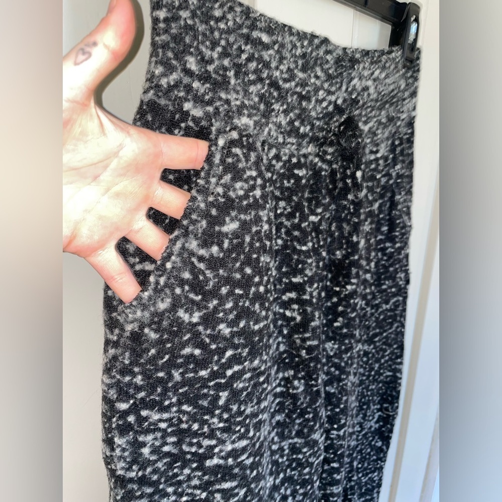 Moth Black and White Trousers Joggers Textured Fabric Wool Blend Cozy Stretchy - Picture 8 of 13